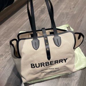 Burberry Women's Black Logo-print Medium Cotton-canvas Tote Bag